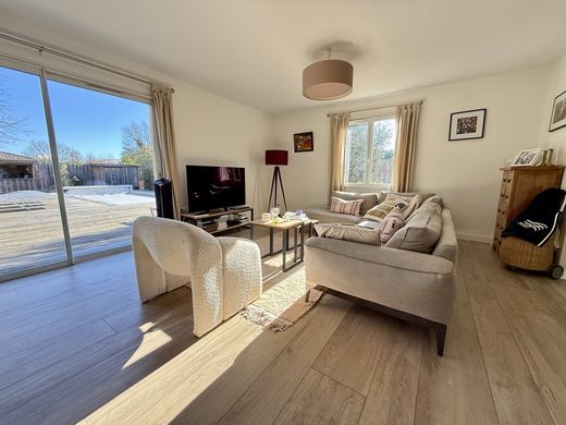 Luxury home in Gradignan, Gironde