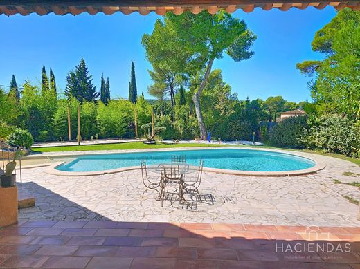Luxury home in Ventabren, Bouches-du-Rhône