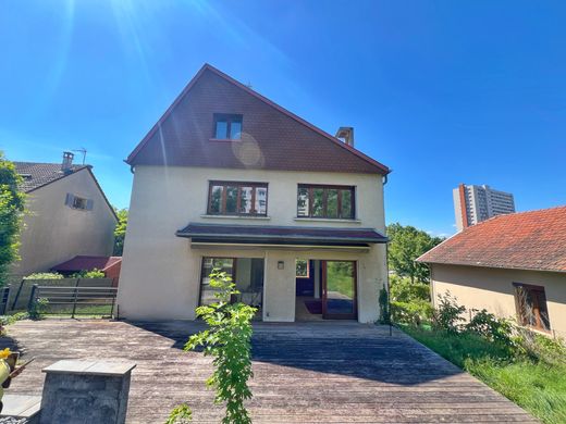 Casa de lujo en Sainte-Foy-lès-Lyon, Ródano