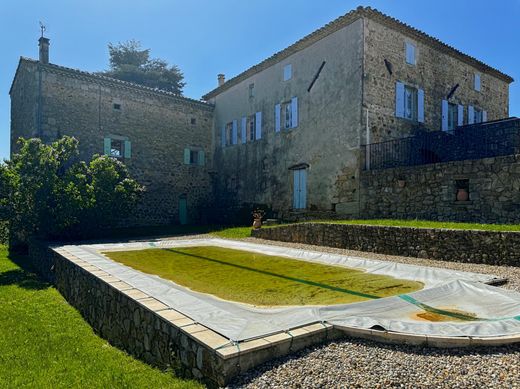Maison de luxe à Saint-Julien-du-Serre, Ardèche