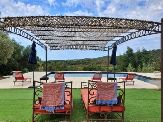 Luxe woning in La Londe-les-Maures, Var