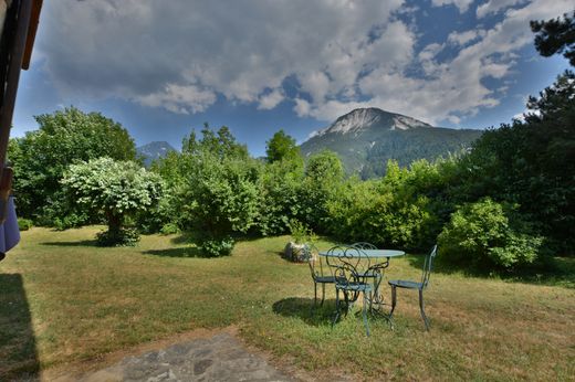 Luxury home in Bozel, Savoy