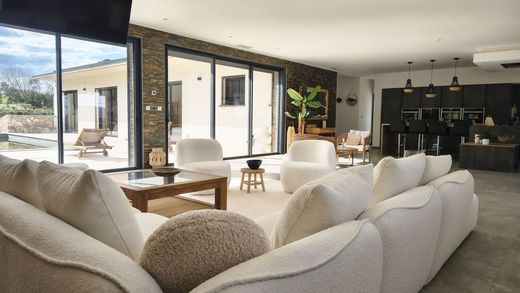 Villa in Nîmes, Gard