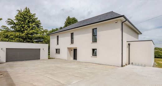 Villa in La Chapelle-sur-Erdre, Loire-Atlantique