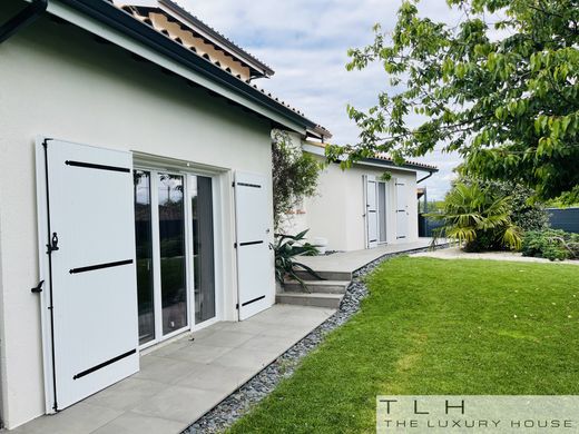 Luxe woning in Bruguières, Upper Garonne