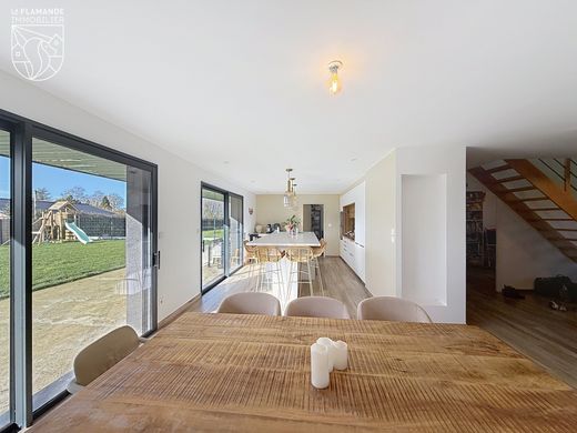 Maison de luxe à Wallon-Cappel, Nord