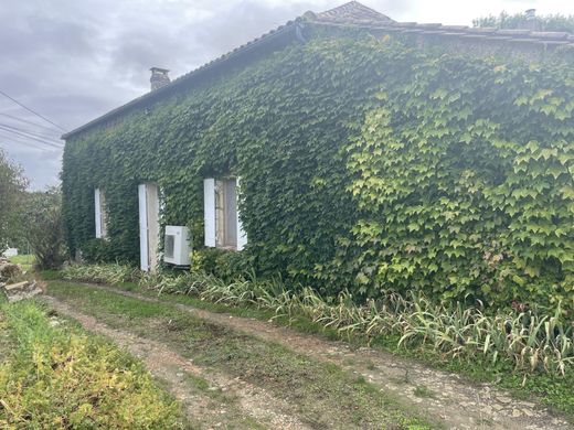 Luksusowy dom w Saint-Pey-de-Castets, Gironde