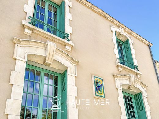 Luxe woning in Les Sables-d'Olonne, Vendée