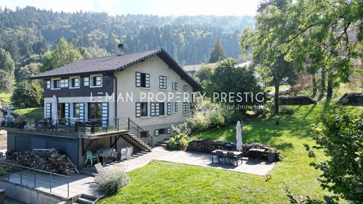 Luxus-Haus in Bons-en-Chablais, Haute-Savoie