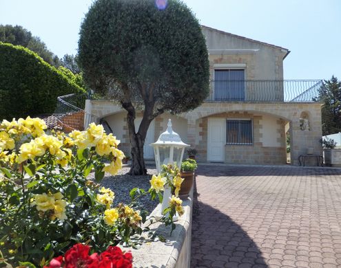 Villa Vauvert, Gard