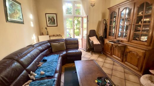 Элитный дом, Сен-Жени-Лаваль, Rhône