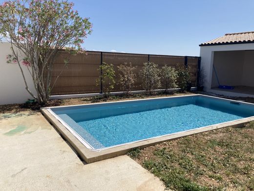 Casa di lusso a Dompierre-sur-Mer, Charente-Maritime