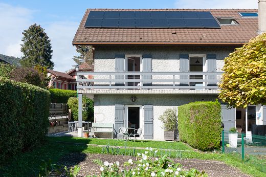 Casa de lujo en Doussard, Alta Saboya