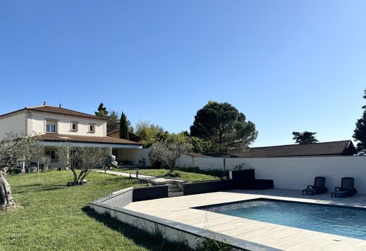 Willa w Anneyron, Drôme