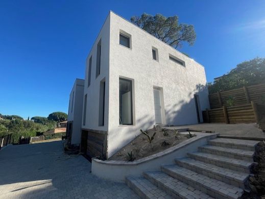 ‏בתי יוקרה ב  Cavalaire-sur-Mer, Var