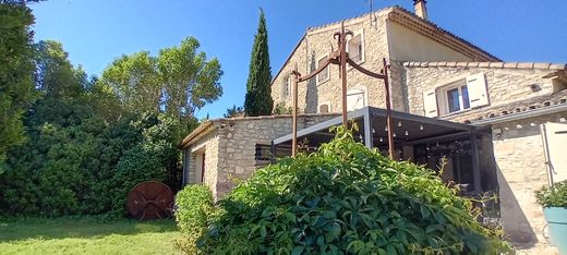 Villa in L'Isle-sur-la-Sorgue, Vaucluse