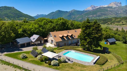 Элитный дом, Manteyer, Hautes-Alpes