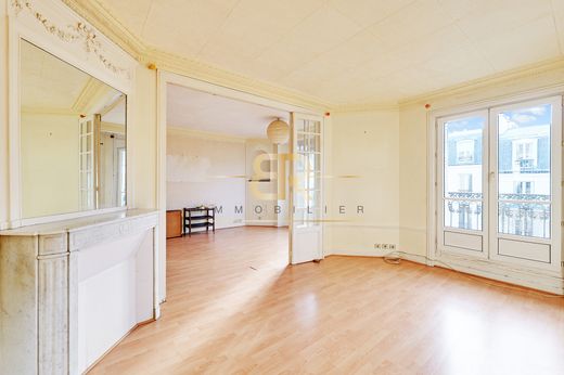 Apartment / Etagenwohnung in Belleville, Père-Lachaise, Ménilmontant, Paris