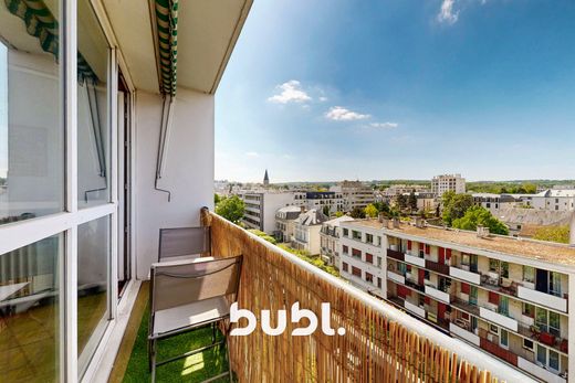 Apartment in Rueil-Malmaison, Hauts-de-Seine