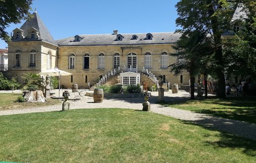 Castle in Portets, Gironde