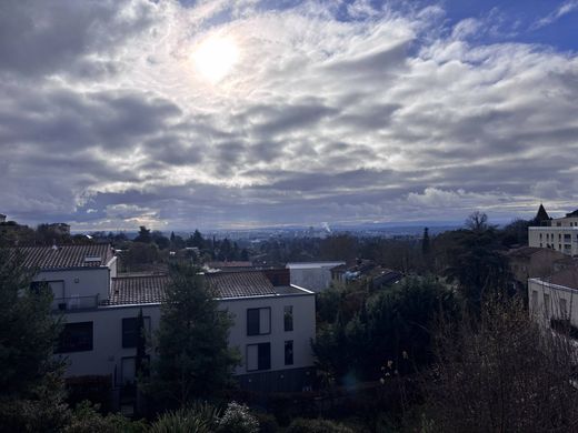 Apartament w Saint-Didier-au-Mont-d'Or, Rhône