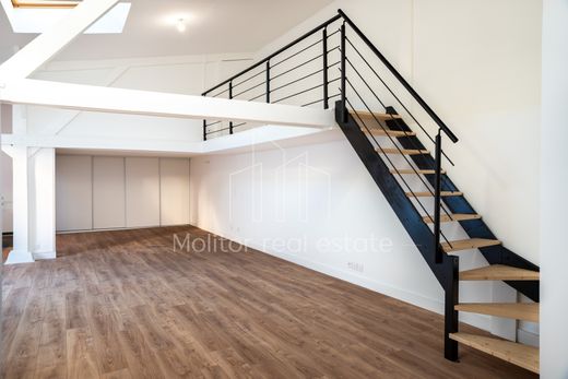 ‏דופלקס ב  Chaville, Hauts-de-Seine