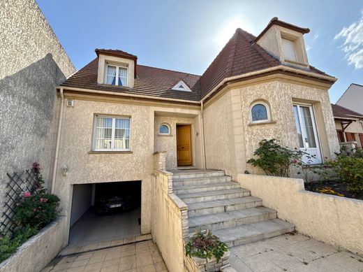 Maison de luxe à Le Blanc-Mesnil, Seine-Saint-Denis