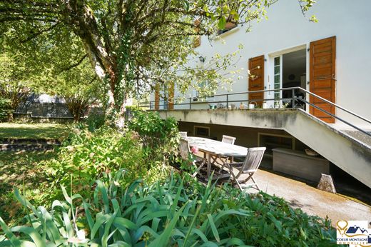 Luxe woning in Scionzier, Haute-Savoie