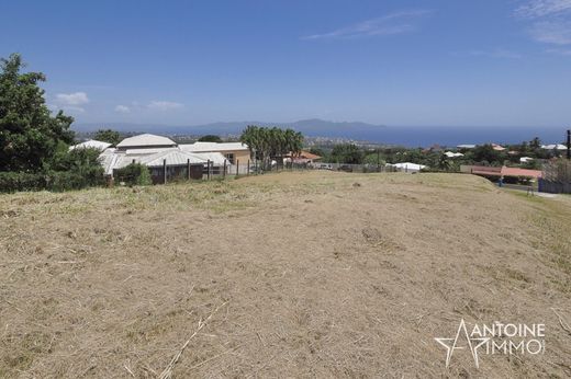 Grond in Schoelcher, Martinique