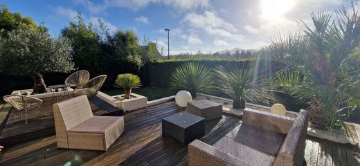 Luxury home in Plomelin, Finistère