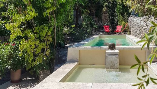 Luxury home in Uzès, Gard