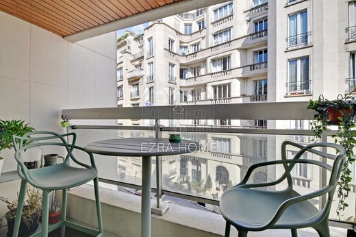 Apartment in Tour Eiffel, Invalides – Ecole Militaire, Saint-Thomas d’Aquin, Paris