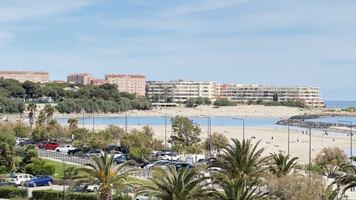 Apartment / Etagenwohnung in Sète, Hérault