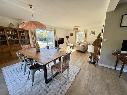 Gradignan, Girondeの高級住宅