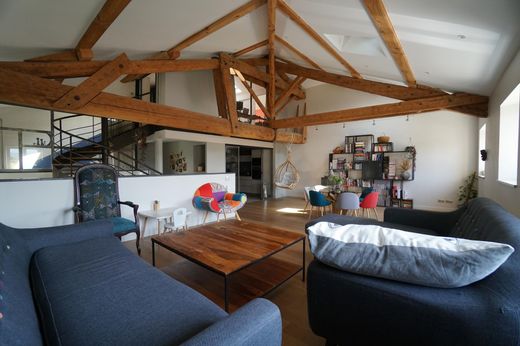 Luxury home in Liergues, Rhône