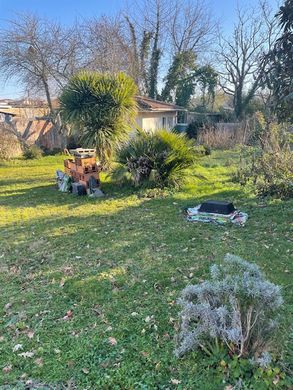 Luxury home in Villenave-d'Ornon, Gironde