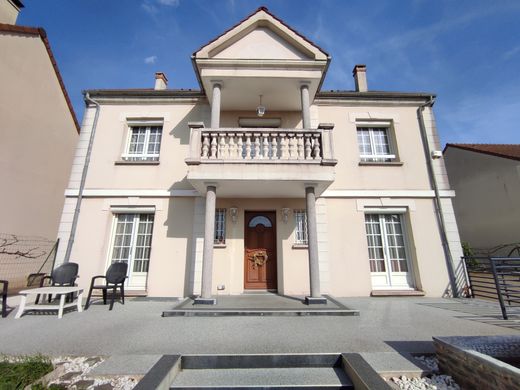 Luxury home in Groslay, Val d'Oise