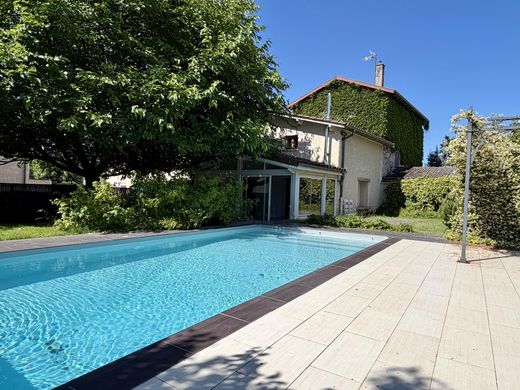 Casa de luxo - Quincieux, Ródano