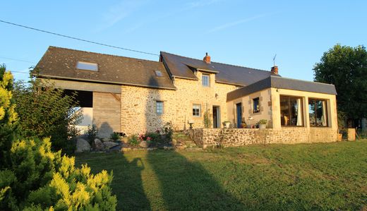 Πολυτελή κατοικία σε Saint-Martin-de-Connée, Mayenne