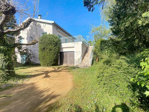 호화 저택 / Charly, Rhône