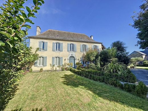 Luxury home in Pontacq, Pyrénées-Atlantiques