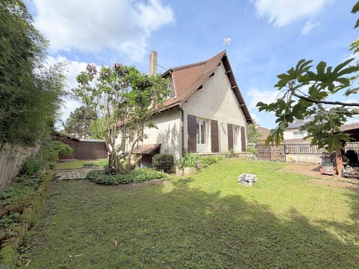 Lüks ev Rueil-Malmaison, Hauts-de-Seine