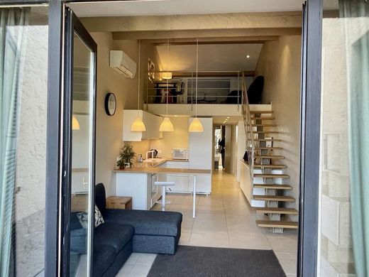 Apartment / Etagenwohnung in Cogolin, Var