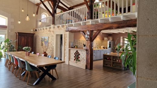 Luxury home in Marmande, Lot-et-Garonne