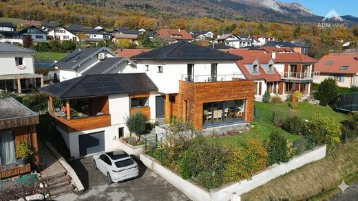 Luxury home in Saint-Jean-de-Gonville, Ain