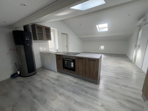 Apartment in Unieux, Loire