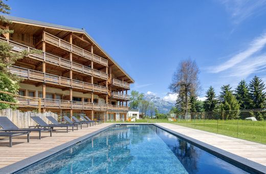 Apartment / Etagenwohnung in Combloux, Haute-Savoie