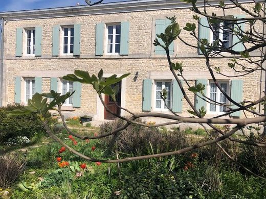 Casa de luxo - Le Thou, Charente-Maritime