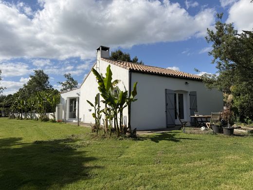 Luxury home in La Bernerie-en-Retz, Loire-Atlantique