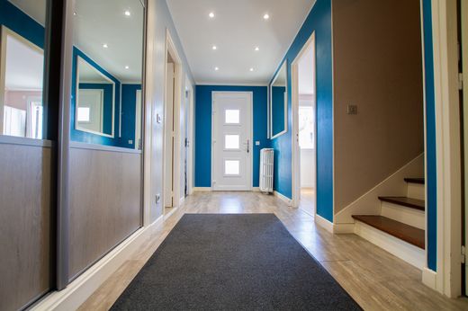 Luxus-Haus in Villeneuve-le-Roi, Val-de-Marne